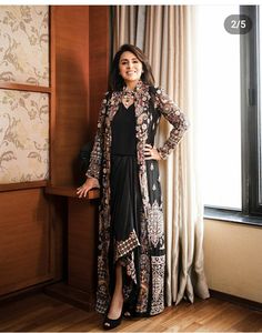 Neetu Kapoor, Indian Dresses For Women, Anamika Khanna, Fashion Sketches Dresses, Fancy Dresses Long, Ethnic Outfits