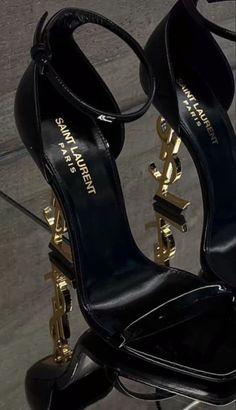 Saint Laurent Aesthetic, Luxury Heels, Heels Aesthetic, Shoes Heels Classy, Ysl Heels, Dark Feminine Aesthetic, Stunning Shoes, Heels Classy, Fancy Shoes