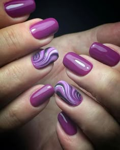 Pink Purple Gel Nails, Purple Nail Art Designs Violets, Purple Nails With One Accent Nail, Purple Fingernails, Nail Art Viola, Purple Blooming Gel Nails, Burgundy Acrylic Nails, Purple Gel Nails