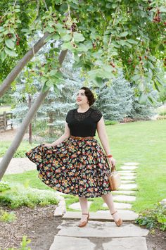 Librarian Aesthetic Outfit Summer, Plus Size Cottagecore Fashion, Summer Outfits Big Stomach, Dress Design For Women, Closet Historian, Vintage Plus Size Fashion, Plus Size Vintage Fashion, Plus Size Summer Outfits Big Stomach, Cottagecore Plus Size