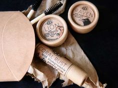 "17 Zero Waste Makeup Brands for Sustainable Beauty Routines"- For people who love makeup and are also creating a zero-waste lifestyle, the idea of zero-waste makeup may seem a challenging task. But new and innovative brands are promising that we can go waste-free and wear makeup at the same time. To help you on the way we’ve compiled... #trvst #guide #ecofriendly #love #sustainable #waste #wastefree #betterfortheplanet #plastic #plasticfree #beauty #planet #lifestyle #zerowaste Eco Friendly Beauty Products, Sustainable Cosmetics, Zero Waste Makeup, Zero Waste Skincare, Zero Waste Products, Eco Friendly Makeup, Zero Waste Gifts, Eco Friendly Brands, Makeup Pro