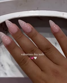 Manicure Pink And White, Aveeno Clear Complexion, Nails Polygel, Kylie Nails, Acrylic Nails Almond Shape, Long Almond, Polygel Nails