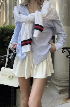 Old Money Tennis Skirt, Chic Pleated Skirt Outfit, Preppy Skirt Outfits, Old Money Clothing, Preppy Aesthetic Outfits, Money Clothing, Summer Internship, Money Aesthetic