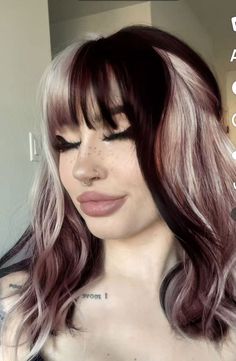 Different Ways To Split Dye Hair, Maroon Hair Money Piece, Blonde With Color Money Piece, Burgundy Hair And Blonde, Half And Half Hair Color With Bangs, 2024 Summer Hair Trends Color, Hair Color Ideas Multicolor, Maroon With Money Piece, Gender Reveal Hair Color