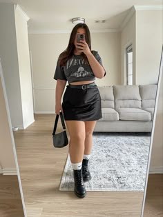 Plus-koon Muoti, Outfit Ideas Midsize, Outfits Gorditas, Midsize Outfits, Midsize Fashion, Rock Outfit, Curvy Girl Outfits, Inspired Outfits, Curvy Outfits