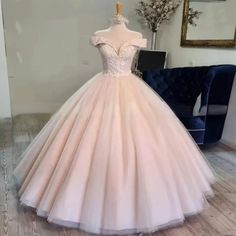 Quinces Or Sweet Sixteen Dress Size 12 Color Solid Light Pink 16th Dress, Light Pink Quinceanera Dresses, Pink Sweet 16 Dress, Vestidos Color Pastel, Pink Quinceanera Dresses, Outfits Dr, Burgundy Quinceanera Dresses, Pink Quinceanera, Quinceanera Pink