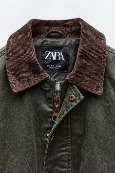 WAXED JACKET Zara Brand Clothes, English Countryside Fashion Women, Cool Jackets Women, Jacket With Patches, Waxed Jacket, Barn Jacket, Jacket Collar, Canvas Jacket, Spring Jacket