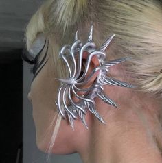 Y2k Tumblr, Spike Ear Cuff, Futuristic Jewelry, Ethereal Jewelry, Double Ear Piercings, Ear Piece