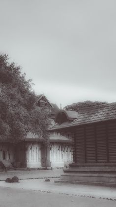 a black and white photo of an old building