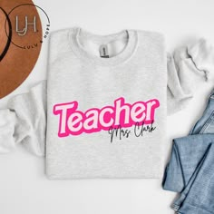 Back To School Elementary, Elementary Teacher Gifts, Cute Teacher Outfits, Teacher Accessories, School Elementary, Personalized Sweater, Science Shirts, Teaching Outfits, Teaching Shirts