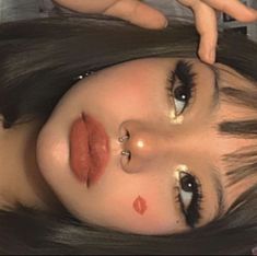 Glossy Under Eye, False Lash Makeup Looks, Y2k Makeup Looks Simple, Uwu Girl Makeup, Egirl Makeup Tutorials, Makeup Looks Pictures, Different Makeup Aesthetics, Soft Egirl Makeup