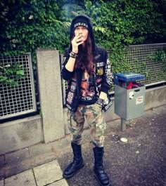 Battle Jacket Outfit, Metal Head Outfits, Cool Clothing Style, Early 2000s Men, Metalhead Boy, Metalhead Outfits, Punk Goth Aesthetic, Metalhead Style, Head Outfits