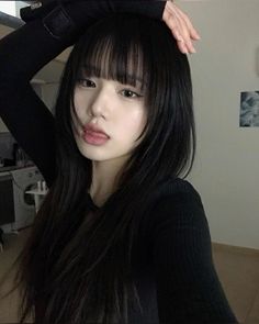 Haircut For Long Hair Straight Bangs, Korean Bangs Straight Hair, Haircut For Straight Hair With Bangs, Haircut Aesthetic Long, Bangs For Black Hair, Black Long Straight Hair With Bangs, Bangs For Layered Hair, Long Haircut With Bangs Straight, Long Straight Hair And Bangs