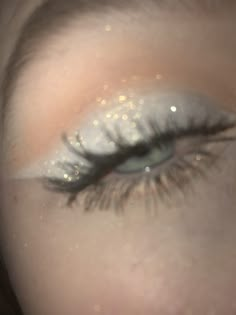 Makeup For Upturned Almond Eyes, Glittery Makeup Ideas, Make Up Tricks, Baby Belle, Only Me