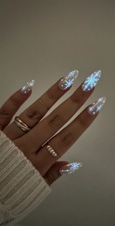 #WinterNails #NailArtIdeas #SeasonalNails #WinterNailDesigns #CozyNails #FrostyNails #WinterManicure #HolidayNailArt #NailInspiration #ChicWinterNails Nails For New Years And Christmas, Easy Nail Snowflake Design, Basic Winter Acrylic Nails, Christmas Nails Glow In The Dark, Light Blue Glitter Ombre Nails, New Years Eve Wedding Nails, Christmas/new Years Nail Designs, Simple Aesthetic Christmas Nails, Snowflake Nails Almond Shape