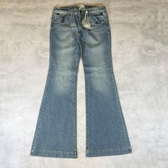 *new* Vintage Y2K BCBGeneration Wide Flare Jeans • 32 

measurements in photos 

#y2k #2000s #flare #jeans #vintage 

Sku N1194-1195 2000s Flare Jeans, 90s Bootcut Jeans, Flaired Jeans, Wide Flare Jeans, Flare Jeans Vintage, Country Clothes, 30 Inch Waist, Long Branch, Womens Jeans