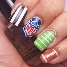 Get this NFL Team look at Polished Nail Bar! Milwaukee and Brookfield Locations #Nails #Football #NFL Like us at www.Facebook.com/NailBarPolished Super Bowl Nails, Do It Yourself Nails, Cute Nail Art