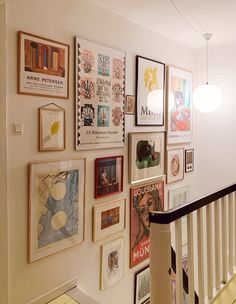 there are many framed pictures on the wall in this house, and it is easy to put together