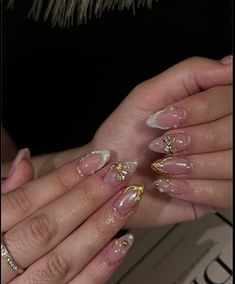 Nails With Golden Details, Anime Bag, Nail Length, Luxury Nails, Nails Inspo, Nails Design, Nails Nails, Almond Nails, Beauty Nails