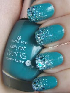 Teal Nail Designs, Glitter Gradient Nails, Ombre Nails Glitter, Nail Polish Trends, Gradient Nails, Nail Polish Designs