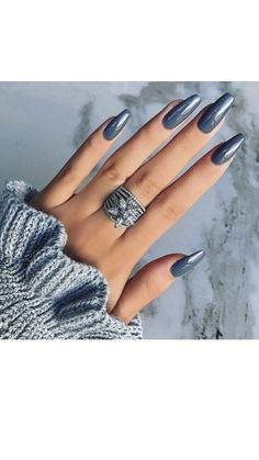 Classy Gel Nails, Grey Gel Nails, Grey Ring, Fall Nail Design, Gray Nails, Makijaż Smokey Eye, Summer Acrylic Nails, Nail Patterns, Hot Nails