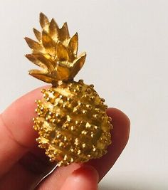 Pineapple, Gold Tones, Size 2, Conditioner, Novelty Christmas, Christmas Ornaments, Holiday Decor, Gold