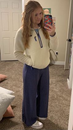 Wide Leg Sweats Outfit, Granola Outfits Fall, Fall Outfits For College, Quarter Zip Outfit, Wide Leg Sweats, Granola Outfits, Fleece Outfit, Fleece Quarter Zip, Fits Clothes