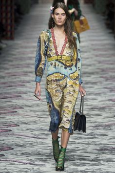 Gucci Spring 2016 Ready-to-Wear Fashion Show - Viola Dressing Ideas, 2016 Trends, Fashion Runway, Elie Saab, Summer 2016