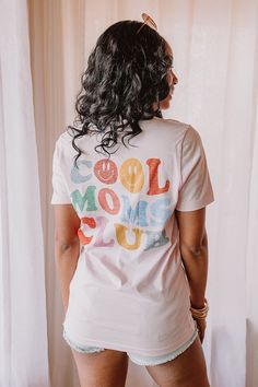 – The perfect casual but cute tee – Lightweight cotton material – Colorful COOL MOMS CLUB lettering on the front and back – Round neckline – Short loose sleeves – Slouched silhouette that falls into a straight hemline Measurements S : Bust 36", Hip 36", Length 28.5", Sleeve Length 8.5", Waist 36". M : Bust 40", Hip 40", Length 29", Sleeve Length 8.5", Waist 40". L : Bust 44", Hip 44", Length 30", Sleeve Length 10", Waist 44". Cool Moms Club, Loose Sleeves, Moms Club, Corduroy Dress, Relaxed Jeans, Distressed Shorts, Denim Top, Best Mom, Hip Length