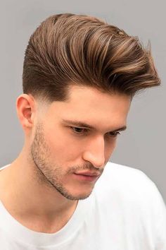 Heart Face Shape Hairstyles, Pompadour Hairstyle For Men, Hairstyles Male, Pompadour Fade, Pompadour Style, Beard Men, Fade Cut, The Quiff