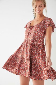 Short Floral Dress Outfit, Urban Wear Women, Alternative Wedding Dresses, Amazing Dresses, Beauty Dress, Urban Dresses, Dresses Elegant, Fashion Streetwear, Romper Dress