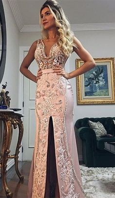 Pageant Dresses For Teens, Cut Dresses, Tulle Homecoming Dress, Elegant Bridesmaid Dresses, Satin Evening Dresses, Prom Dress Stores, White Prom Dress, Cut Dress, Plus Size Prom Dresses