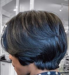 Blowout Black Women, Short Hair Blowout Black Women, Short Hair Blowout, Haircut Tips, Hair Blowout, Haircut Tip