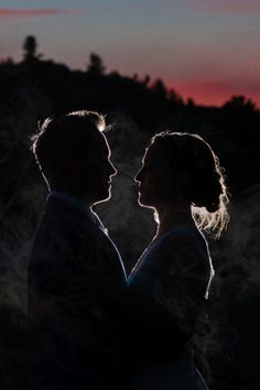 Looking to get nighttime wedding photos on your big day? Check out some of my top tips and ideas for nighttime wedding photography here!