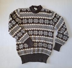 Vintage Wool Sweater. Scandinavian Folk Sweater Nordic pattern. 100%  pure  wool Made in Norway by Fana Knit Condition: good condition - ready to wear. Size: 52. Sizing can vary, to be sure that you have chosen the right size, please take a look at our measurements below. Measurements (lying flat): Pit to pit: approx. 21" / 53 cm Length: approx. 28.5" / 73 cm Sleeve from center back : approx. 34.5" / 88 cm. The sleeve cuff can be rolled up if necessary Actual colors may vary. This is due to the Sleeve Cuff, Vintage Wool, Wool Sweater, Wool Sweaters, Halloween Shopping, Sweater Outfits, Knit Sweater, Knitted Sweaters, Gender Neutral