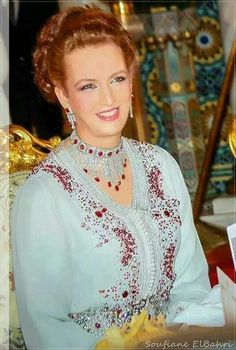 Princess salma caftan Lala Salma, Lalla Salma, Moroccan Women, Moroccan Kaftan, Moroccan Fashion, Moroccan Dress, Moroccan Caftan, Royal Jewels, Caftan Dress