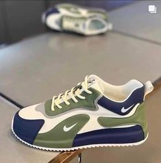 Nike Wedge Sneakers, Nike Shoes Women Fashion, Gents Shoes, Fly Shoes, Trendy Shoes Sneakers, Nike Fashion Shoes, Kicks Shoes, All Nike Shoes, Shoes Outfit Fashion