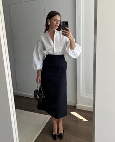 Corporate Fashion Office Chic, Corporate Outfits For Women, Corporate Attire Women, Stile Casual Chic, Casual Chic Outfits, Corporate Attire, Corporate Fashion, Professional Outfits Women, Stylish Work Attire