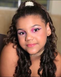 Kids Makeup Looks, Rock Star Makeup, Pink Eye Makeup Looks, Makup Looks, Barbie Kids, Pink Eye Makeup, Barbie Makeup, Birthday Makeup, Star Makeup