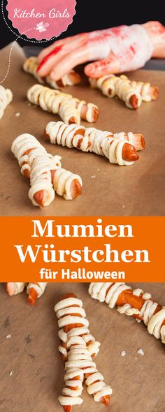 some kind of food that is on top of a wooden table with the words munnin wirstchen