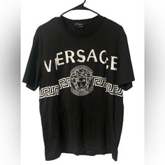 Versace Spliced Medusa Head Logo Print T-Shirt. Great Condition. Size Small Versace Shirts, Medusa Head, Logo Print, Tshirt Print, Print T Shirt, Versace, Colorful Shirts, Tee Shirts, Mens Shirts