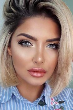 Night Prom Makeup, Prom Makeup Looks Natural, Get Ready For Prom, Makeup Looks Prom, Stunning Makeup Looks, Girl Prom, Prom Makeup Looks, Stunning Makeup