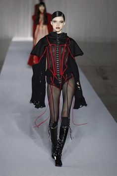 Aniye Records Fashion show, Runway, Ready To Wear Fall Winter 2024, Milan Fashion Week, Runway Look Milan Design Week Outfit, Ready To Wear 2024, Aniye Records, Runway 2024, Black Runway, Runway Ready To Wear, Red Runway, Milan Fashion Week Runway, Womp Womp