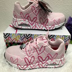 These Are Brand New With Box And Tag. This Sporty Work Lace-Up Features A Print Of The Artist's Signature Heart Design On A Synthetic Duraleather Upper With A Composite Safety Toe And A Visible Skech-Air Airbag Midsole. Navy Wedge Sandals, Skechers Shoes Women, Skechers Boots, Skechers Slip On, Sketchers Shoes, Black Casual Shoes, Barbie Room, Two Strap Sandals, Heart Shoes