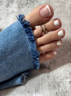 Pedi Ideas Toenails, Toes Nails Colors Summer, Pedicure Designs Toenails 2023, Gel Pedicure Ideas Toenails, Feet Nails Design Pedicures, Nails Feet Pedicure, Spring Toe Nails, Summer Pedicure Designs, Pedicure Ideas Summer