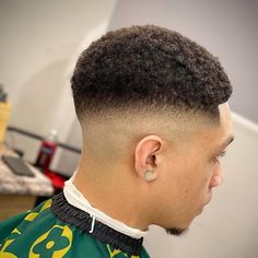 Low Top Fade Black Men, Haircuts For Men 2022, Low Fade Curly Hair, Hair Types Men, Boys Fade Haircut, Best Short Haircuts For Men, Fade Haircut Curly Hair, 2022 Hairstyles