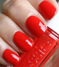 Essie Fifth Avenue Nails, Red Fingernails, Gel Nails Ideas, Med Tech, Spring Nail Colors, Best Nail Polish, Essie Nail Polish