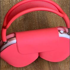 Airpod Max Airpods Max Aesthetic Pink, Pink Airpod Max Aesthetic, Airpod Max Pink, Airpods Max Pink, Fone Apple, Good Quality Headphones, Techno Gadgets, Apple Headphones, Airpod Max