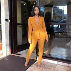 Corporate Dress Styles, Corporate Wears, Formal Suits For Women, Fashion Essay, Stylish Naija, Corporate Dress, Corporate Wear, Office Dresses For Women, Stylish Suit