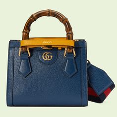 Gucci Store, Bags Gucci, Suede Handbags, Small Tote Bag, Gucci Shoulder Bag, Quality Handbags, Designer Wallets, Mini Tote Bag